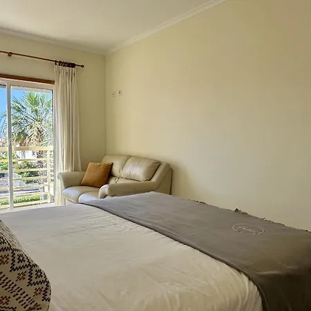 Lejlighed Wave - Shared Pool - 6 Guests - *