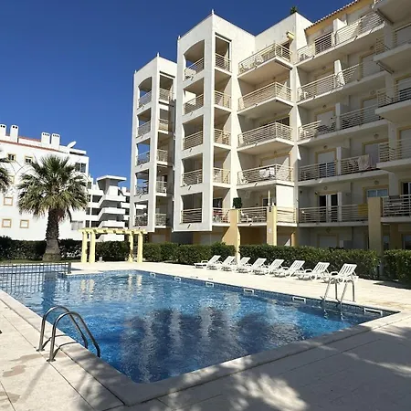 Wave - Shared Pool - 6 Guests -